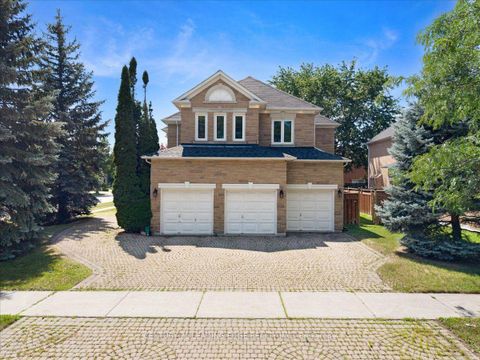 Photo 1 at 22 Fern Avenue, Langstaff, Richmond Hill