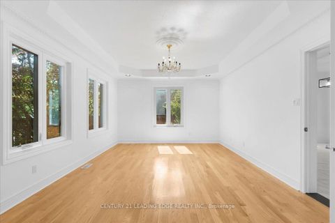 Photo 10 at 22 Fern Avenue, Langstaff, Richmond Hill