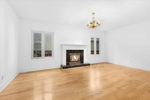 Photo 12 at 22 Fern Avenue, Langstaff, Richmond Hill