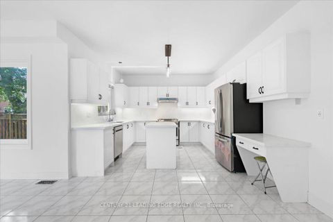 Photo 15 at 22 Fern Avenue, Langstaff, Richmond Hill