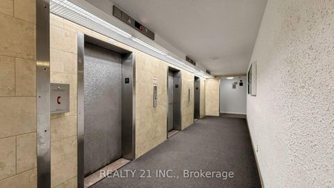 Photo 10 at 819 - 180 Markham Road, Scarborough Village, Toronto