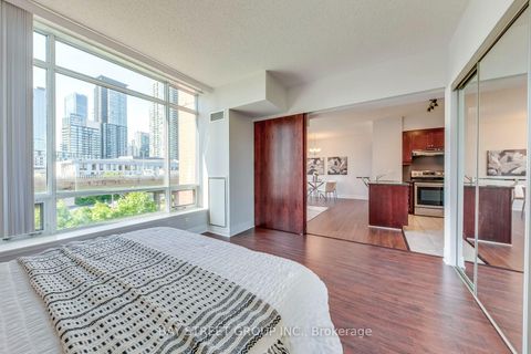 Photo 19 at 512E - 500 Queens Quay W, Waterfront Communities C1, Toronto