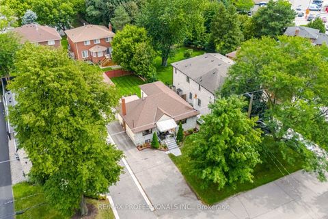 Photo 3 at 53 Wilmar Road, City Centre West, Toronto