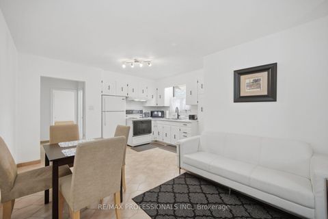 Photo 10 at 53 Wilmar Road, City Centre West, Toronto