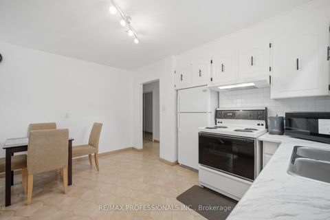 Photo 12 at 53 Wilmar Road, City Centre West, Toronto
