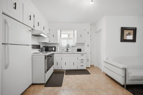 Photo 13 at 53 Wilmar Road, City Centre West, Toronto