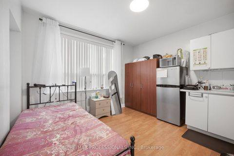 Photo 23 at 53 Wilmar Road, City Centre West, Toronto