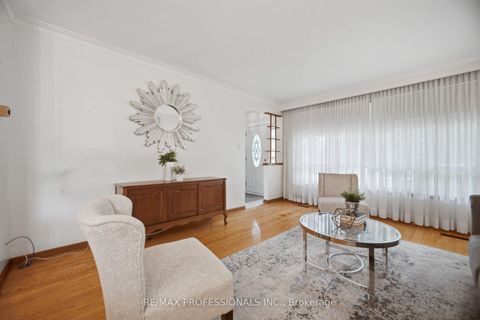 Photo 6 at 19 Earldown Drive, Richview, Toronto