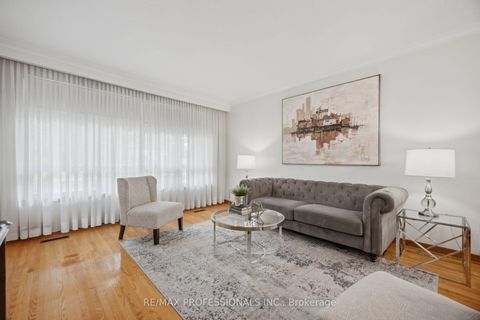 Photo 7 at 19 Earldown Drive, Richview, Toronto