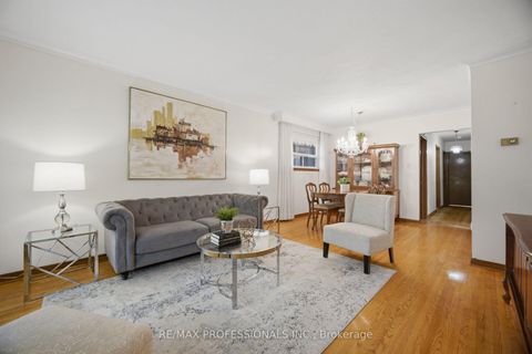 Photo 8 at 19 Earldown Drive, Richview, Toronto