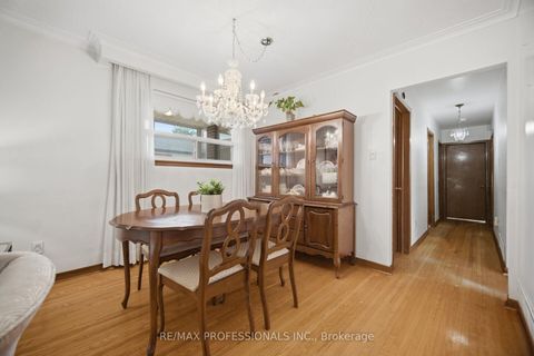 Photo 9 at 19 Earldown Drive, Richview, Toronto