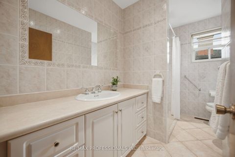 Photo 22 at 19 Earldown Drive, Richview, Toronto