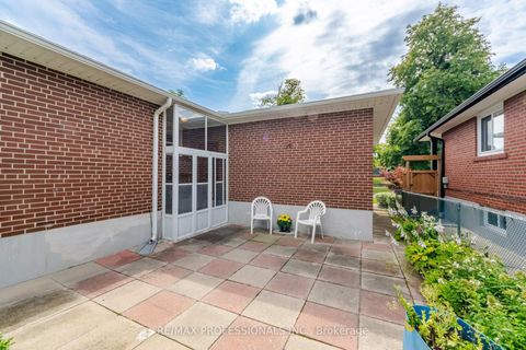 Photo 23 at 19 Earldown Drive, Richview, Toronto