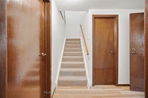 Photo 24 at 19 Earldown Drive, Richview, Toronto