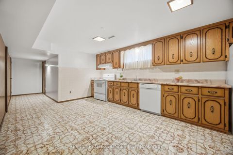 Photo 27 at 19 Earldown Drive, Richview, Toronto