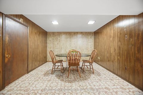 Photo 28 at 19 Earldown Drive, Richview, Toronto