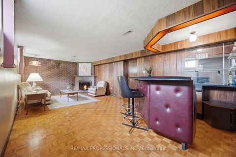 Photo 33 at 19 Earldown Drive, Richview, Toronto