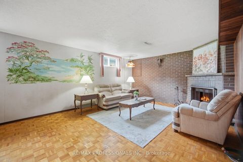 Photo 34 at 19 Earldown Drive, Richview, Toronto