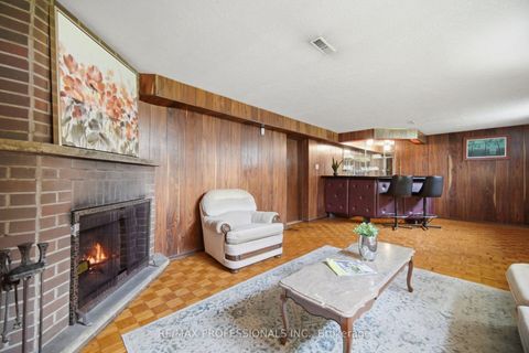 Photo 35 at 19 Earldown Drive, Richview, Toronto