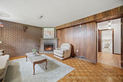 Photo 36 at 19 Earldown Drive, Richview, Toronto