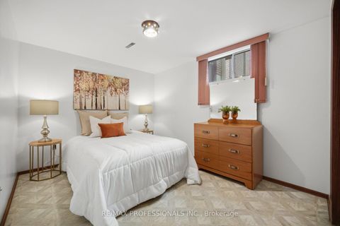 Photo 37 at 19 Earldown Drive, Richview, Toronto