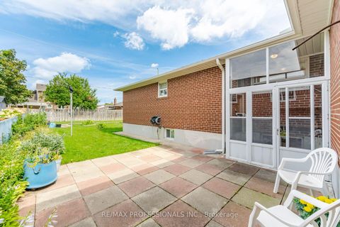 Photo 40 at 19 Earldown Drive, Richview, Toronto