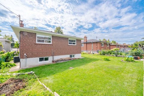 Photo 42 at 19 Earldown Drive, Richview, Toronto