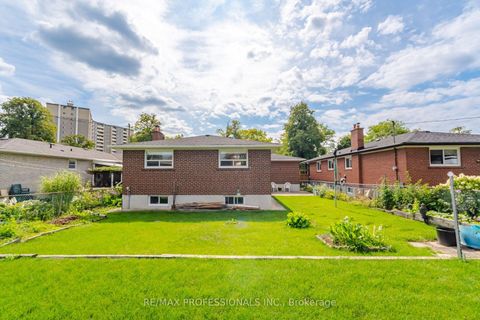 Photo 46 at 19 Earldown Drive, Richview, Toronto