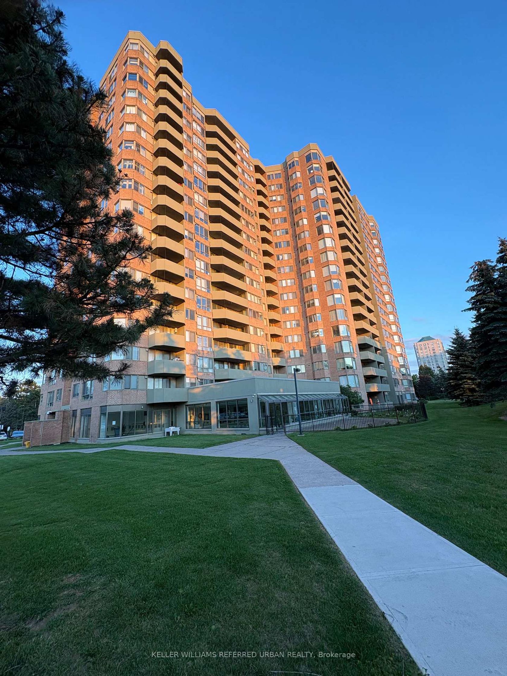 708 - 30 Thunder Grove, Agincourt North, Toronto photo 9