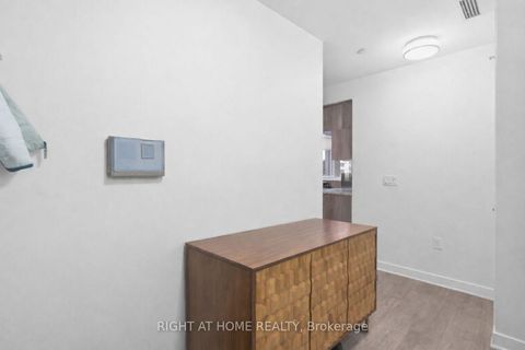 Photo 11 at 508 - 575 Bloor Street E, North St. James Town, Toronto