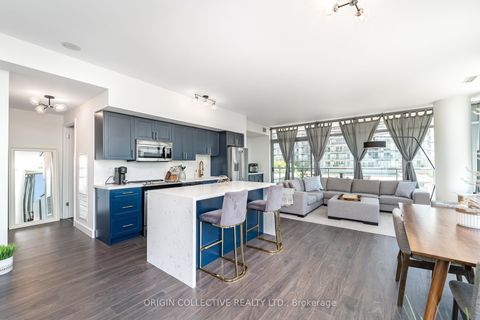 Photo 4 at 302 - 105 The Queensway Avenue, Swansea, Toronto