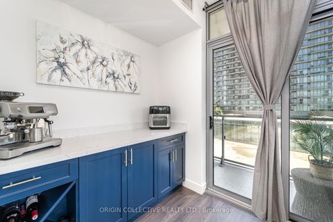 Photo 10 at 302 - 105 The Queensway Avenue, Swansea, Toronto