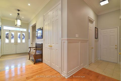 Photo 3 at 11 Candlelight Drive, Jefferson, Richmond Hill