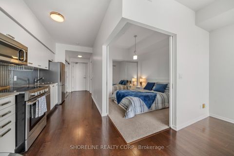Photo 1 at 4807 - 832 Bay Street, Bay Street Corridor, Toronto