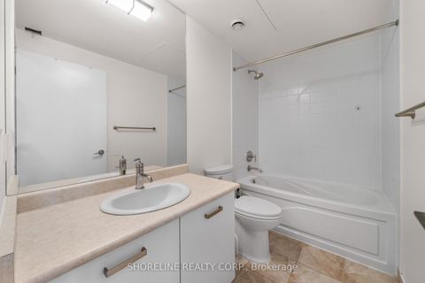 Photo 20 at 4807 - 832 Bay Street, Bay Street Corridor, Toronto