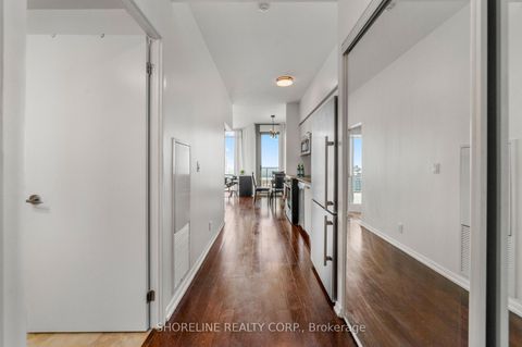 Photo 21 at 4807 - 832 Bay Street, Bay Street Corridor, Toronto