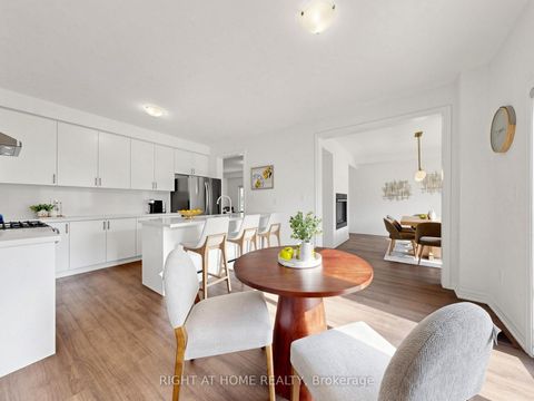 Photo 19 at 10 George Ellis Drive, Keswick North, Georgina