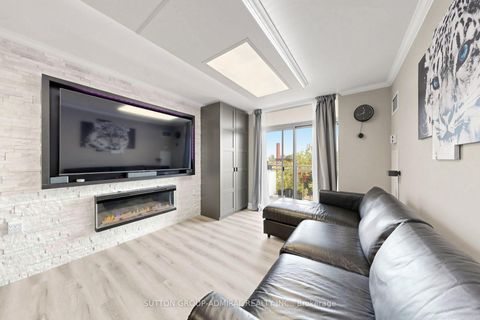 Photo 10 at 435 - 650 Lawrence Avenue W, Lawrence, Toronto