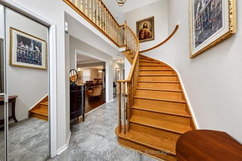 Photo 4 at 8 Millcroft Way, Brownridge, Vaughan