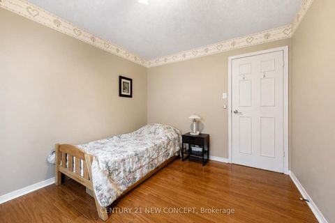 Photo 24 at 8 Millcroft Way, Brownridge, Vaughan