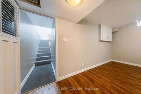 Photo 31 at 8 Millcroft Way, Brownridge, Vaughan