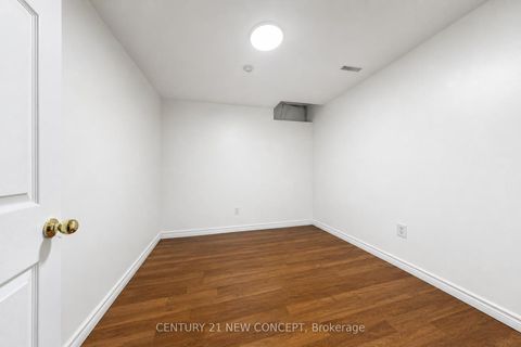 Photo 36 at 8 Millcroft Way, Brownridge, Vaughan