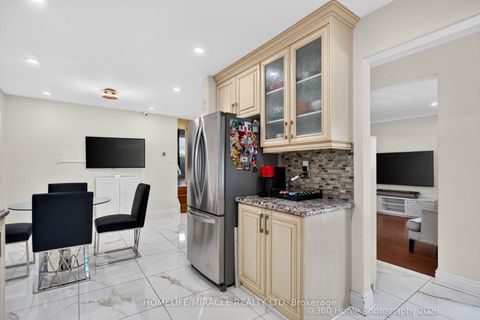 Photo 13 at 178 Kingsview Boulevard, The Westway, Toronto