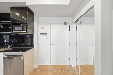 Photo 2 at 219 - 72 ESTHER SHINER Boulevard, Bayview Village, Toronto
