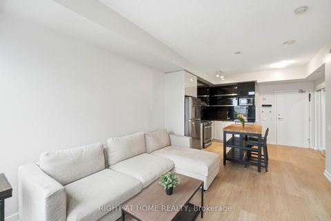 Photo 10 at 219 - 72 ESTHER SHINER Boulevard, Bayview Village, Toronto