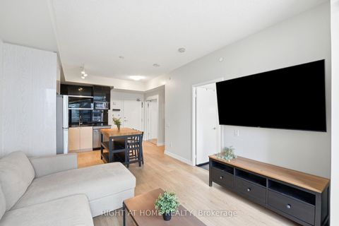 Photo 11 at 219 - 72 ESTHER SHINER Boulevard, Bayview Village, Toronto