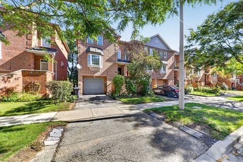 Photo 2 at 28 Eli Shackleton Court, West Hill, Toronto