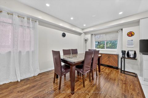 Photo 13 at 28 Eli Shackleton Court, West Hill, Toronto
