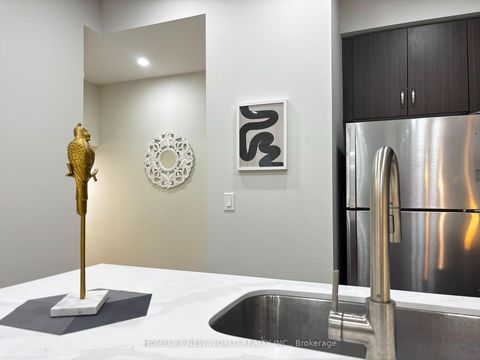 Photo 10 at 45 - 19 Eldora Avenue, Newtonbrook West, Toronto