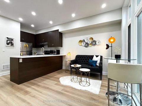 Photo 13 at 45 - 19 Eldora Avenue, Newtonbrook West, Toronto